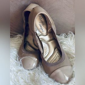 Dexflex comfort slip ons 2Toned